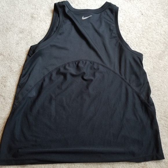 Nike | Miler Running Tank in black - Picture 8 of 8